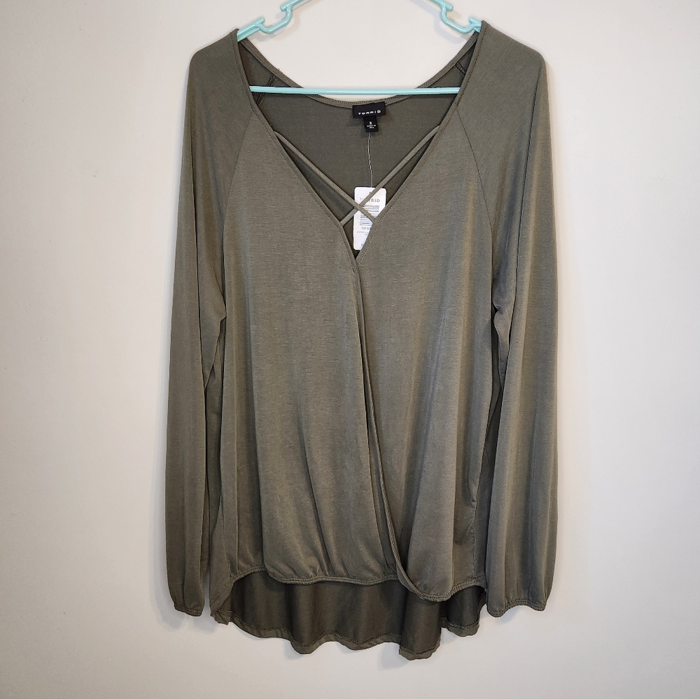 TORRID Plunge Surplice top